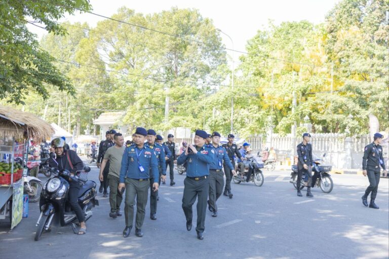 កម្លាំង​កង​រាជ​អាវុធហត្ថ​​​ខេត្ត​កំពង់ស្ពឺ​ បាន​បន្តសហការ​យ៉ាង​សកម្មភាព​ក្នុងការចុះការពារ សន្តិសុខ សុវត្ថិភាព និងសណ្តាប់ធ្នាប់ ក្នុងព្រឹត្តិការណ៍ «កំពង់ស្ពឺសង្ក្រាន្ត» ឆ្នាំ២០២៦​