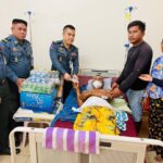 លោកឧត្តមសេនីយ៍ត្រី សៀ ទីន មេបញ្ជាការ កងរាជអាវុធហត្ថខេត្តសៀមរាប បានចាត់ឱ្យក្រុមការងារ ចុះសួរសុខទុក្ខយោធិនកងរាជអាវុធហត្ថចូលនិវត្តន៍ ដែលបានសម្រាកព្យាបាលជំងឺ នៅមន្ទីរពេទ្យបង្អែកខេត្តសៀមរាប